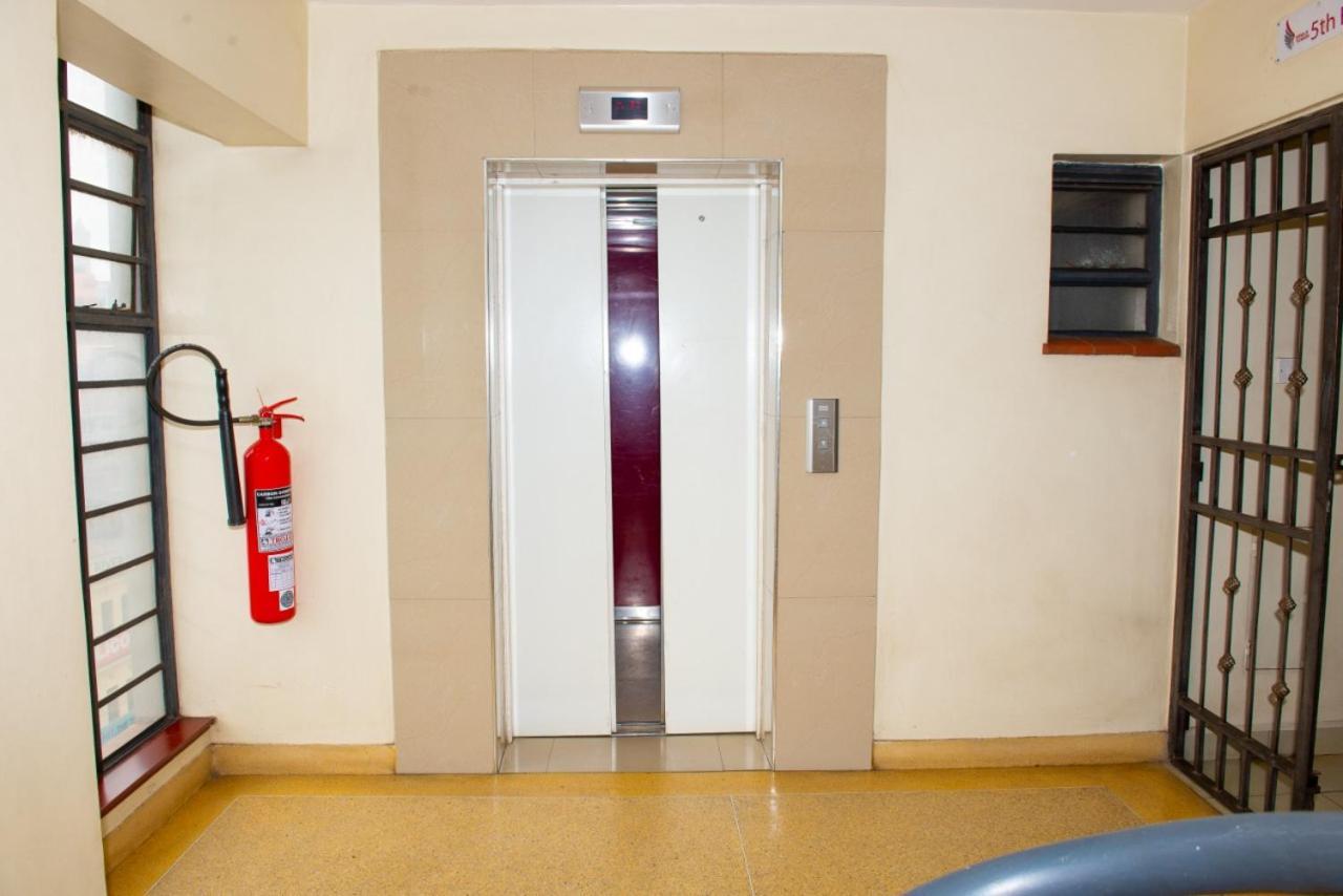 Mercy-Phillips Apartments Located At Eagle Tower Building Nairobi City Centre Exterior foto